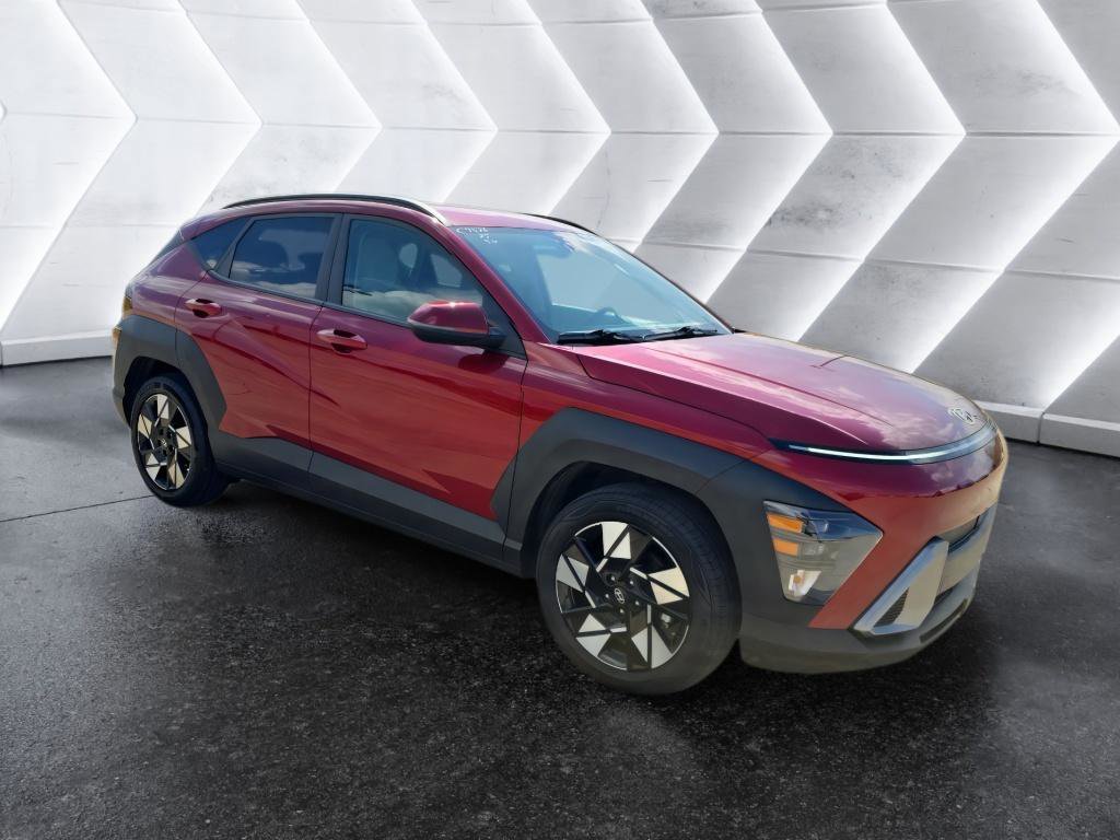Used 2025 Hyundai Kona SEL FWD image 3