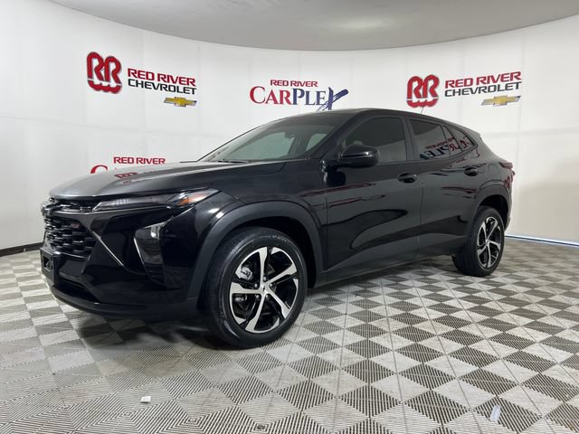 Used 2024 Chevrolet Trax RS w/ Sunroof Package FWD image 3