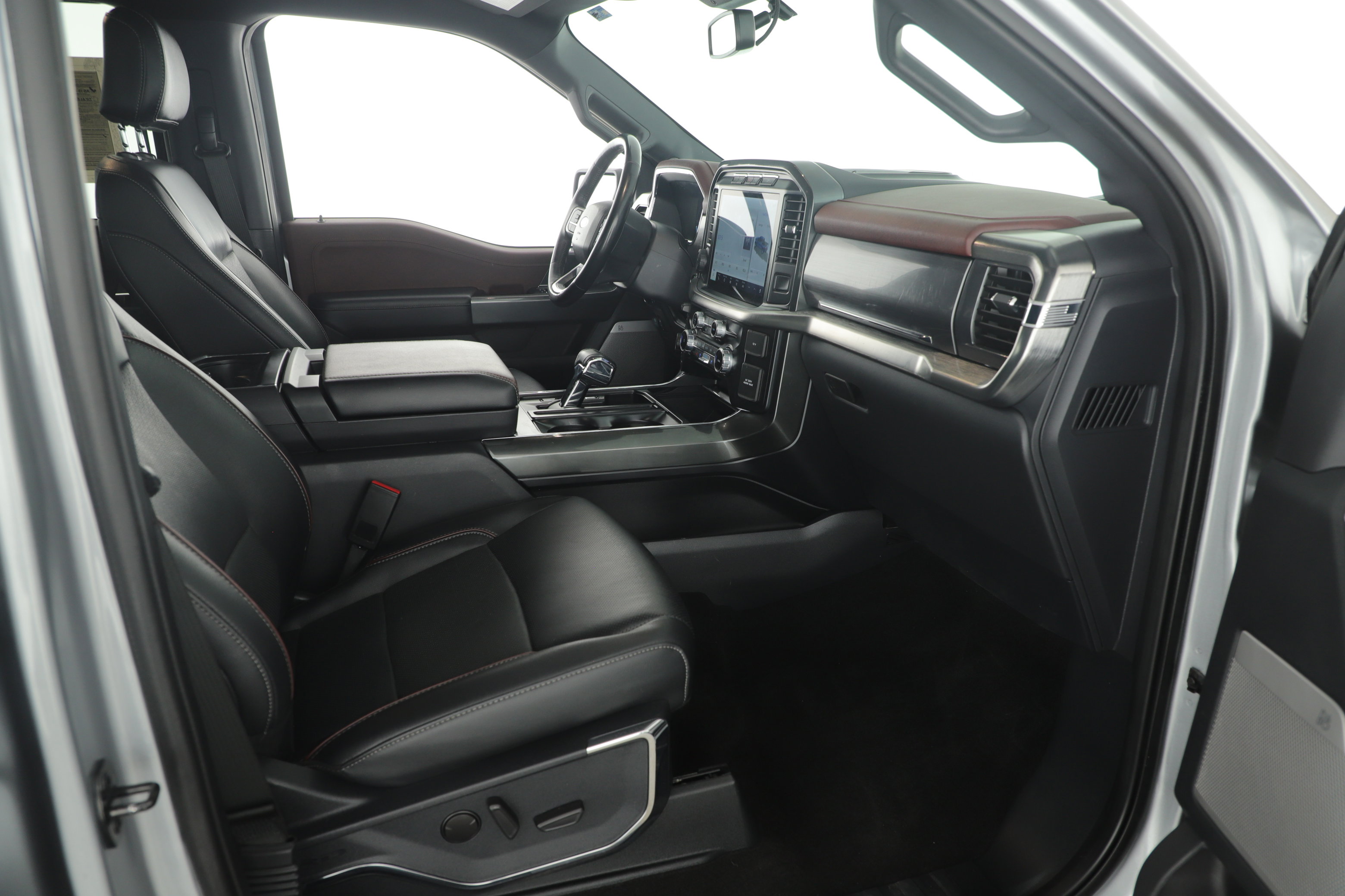 Used 2022 Ford F150 Lariat image 6