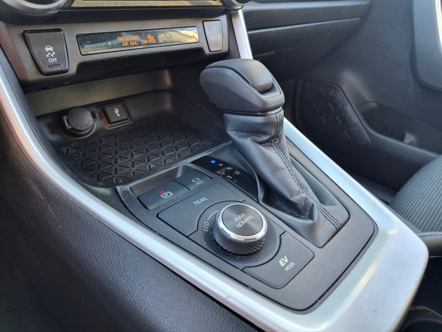 Used 2022 Toyota RAV4 LE AWD/4WD image 10