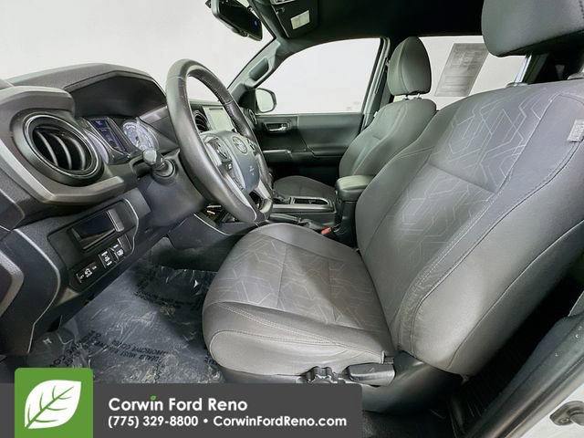 Used 2017 Toyota Tacoma TRD Off-Road image 21