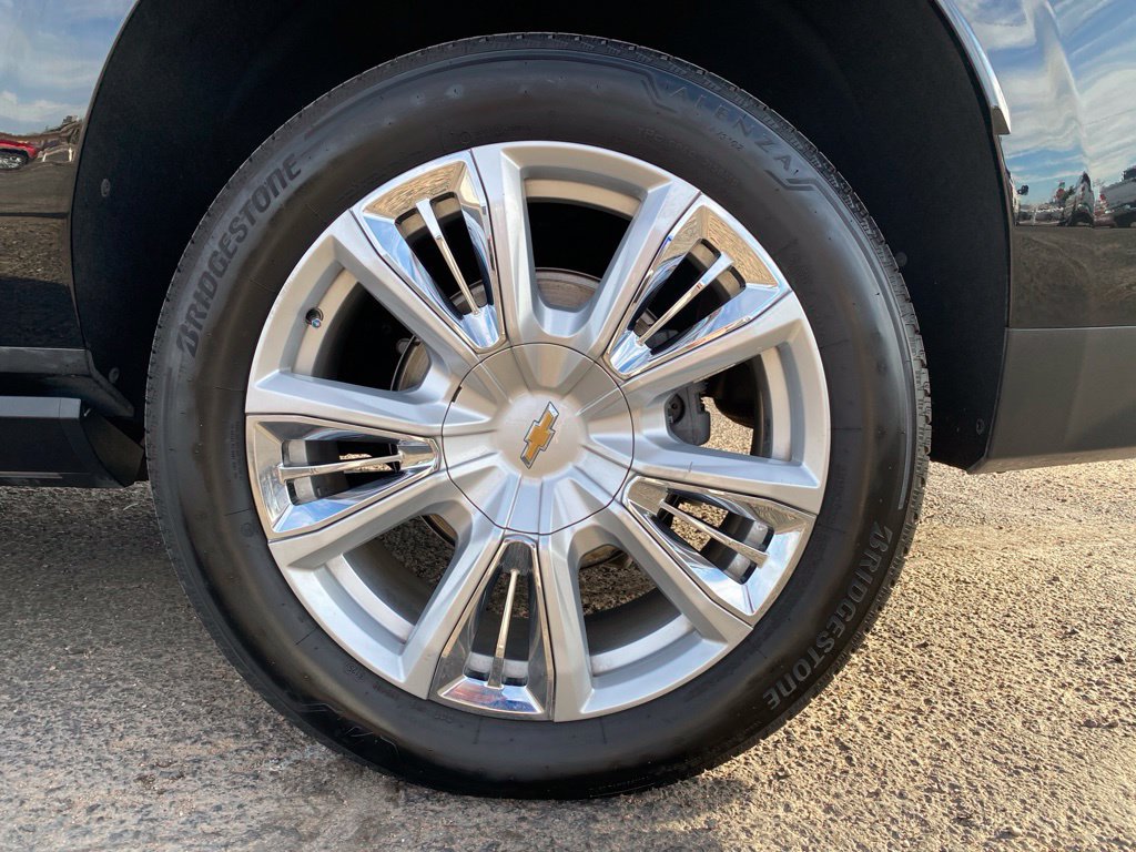 Used 2022 Chevrolet Suburban High Country AWD/4WD image 37