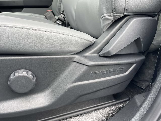 New 2026 Ford F350 XL w/ XL Chrome Package RWD image 11