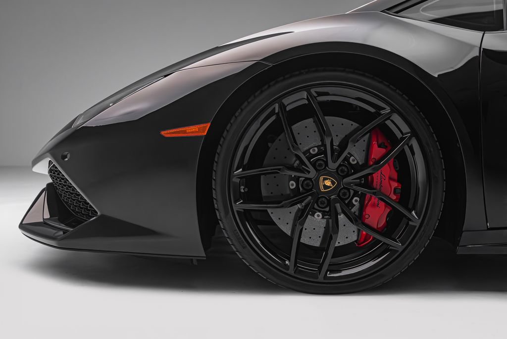 Used 2016 Lamborghini Huracan LP 610-4 AWD/4WD image 12