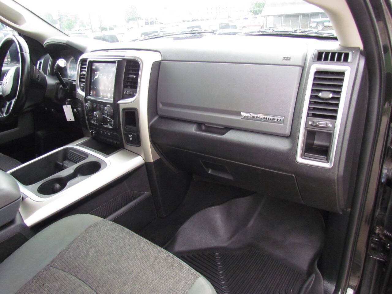 Used 2018 RAM 3500 Big Horn AWD/4WD image 16