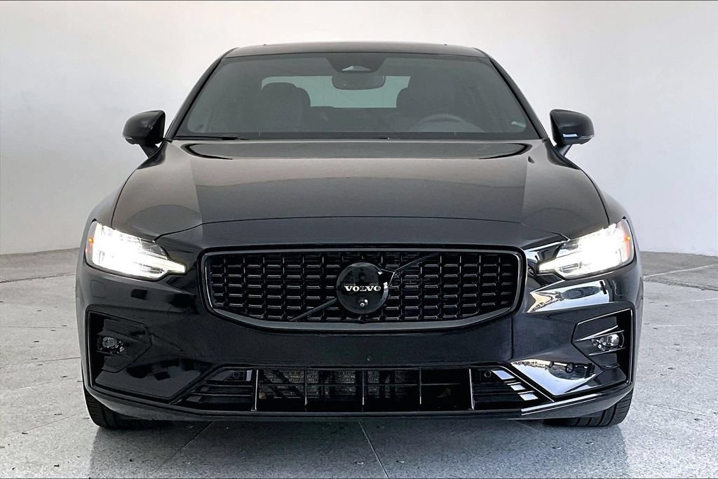 Used 2024 Volvo S60 B5 Plus w/ Climate Package FWD image 3