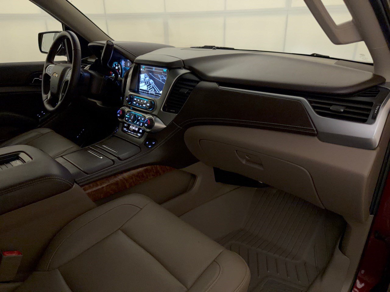 Used 2017 Chevrolet Tahoe Premier AWD/4WD image 31