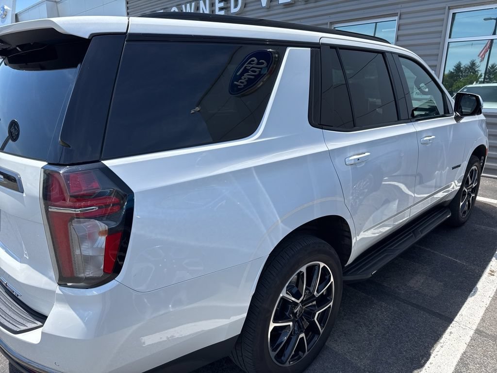 Used 2022 Chevrolet Tahoe RST w/ Sport Performance Package AWD/4WD image 5