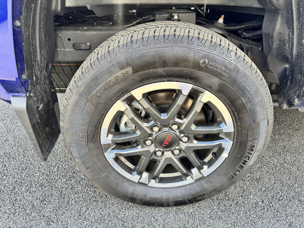 Used 2025 Toyota Tacoma TRD Sport AWD/4WD image 23