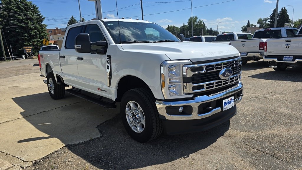 New 2025 Ford F350 XLT image 4