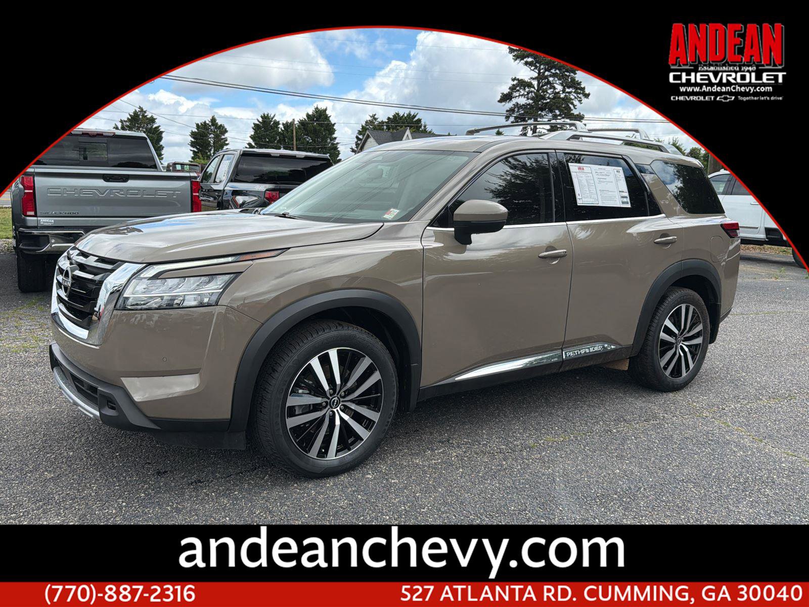 Used 2024 Nissan Pathfinder Platinum w/ Cargo Package