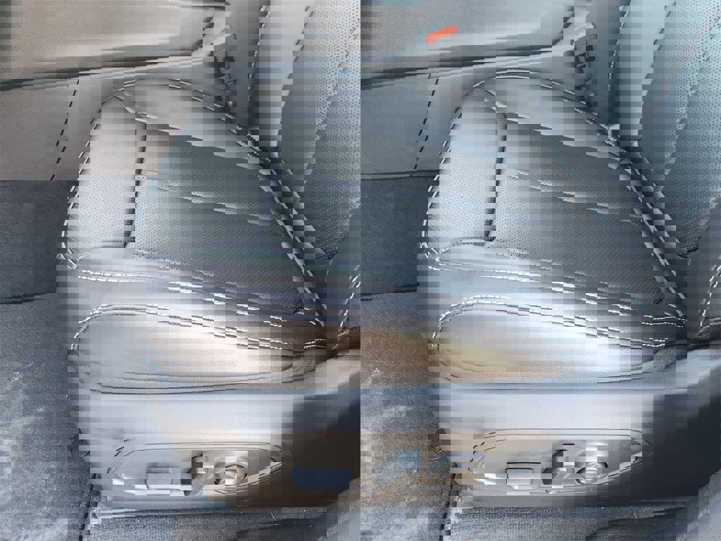 New 2025 Jeep Grand Cherokee L Limited w/ Luxury Tech Group II image 17