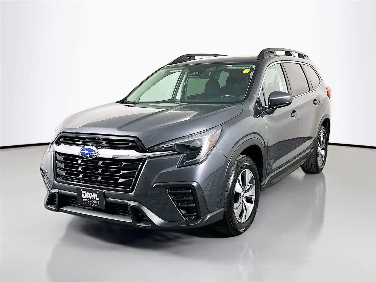 Used 2024 Subaru Ascent Premium w/ Convenience Package image 4