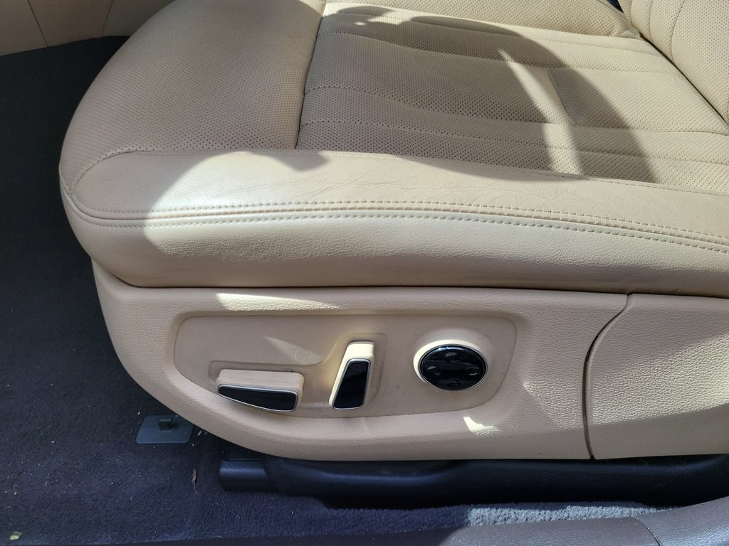 Used 2018 Genesis G80 3.8 RWD image 14