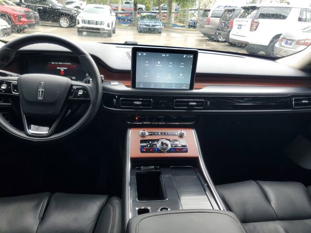 Used 2023 Lincoln Aviator Reserve w/ Equipment Group 201A image 14