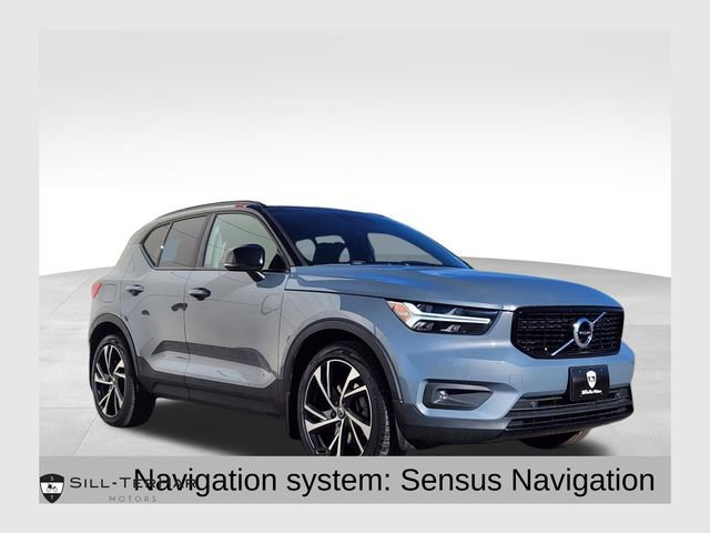 Used 2021 Volvo XC40 T5 R-Design w/ Climate Package image 1