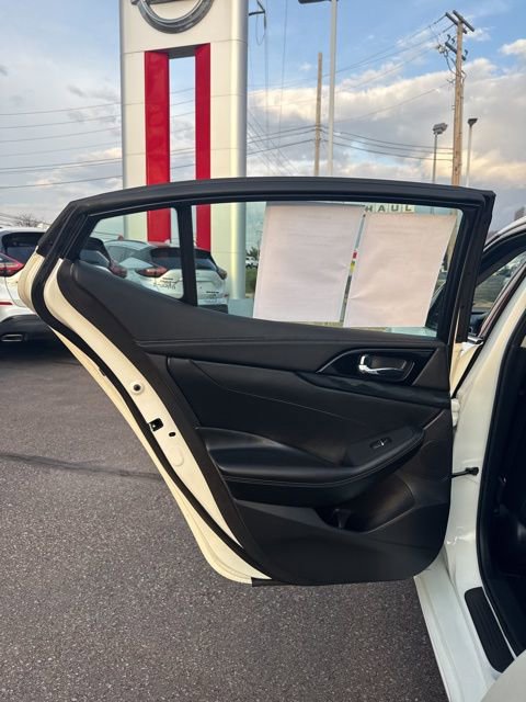 Certified 2021 Nissan Maxima Platinum w/ Sport Mat Group image 12