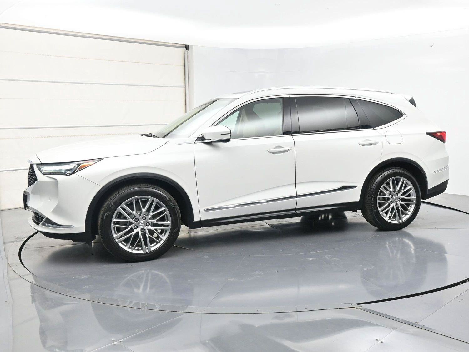 Certified 2023 Acura MDX w/ Advance Package AWD/4WD image 24