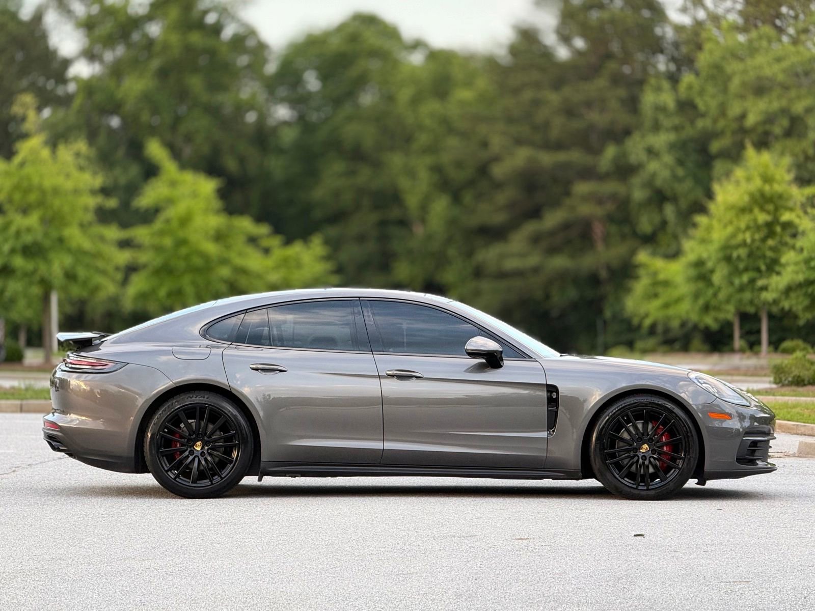 Used 2018 Porsche Panamera 4 AWD/4WD image 12