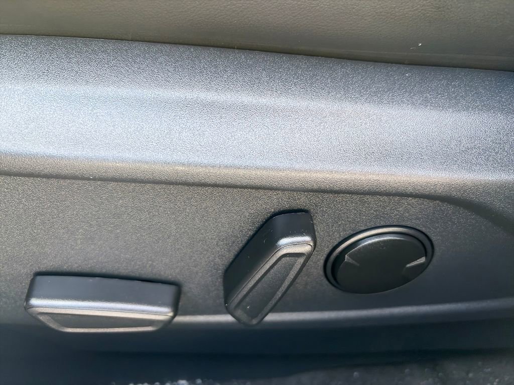 Used 2025 Ford Mustang Mach-E Select image 18