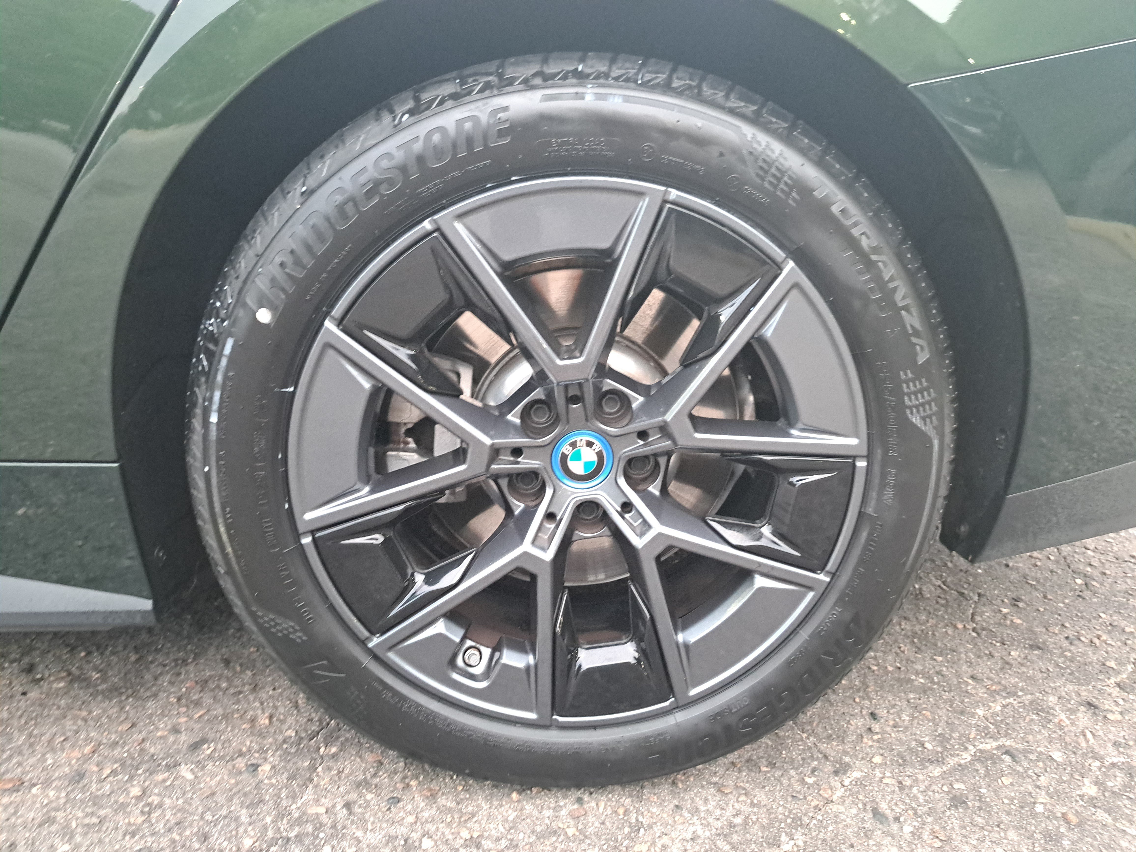 Used 2024 BMW i4 eDrive35 w/ Premium Package RWD image 34