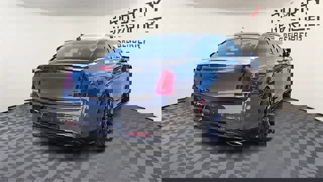 Used 2023 Chrysler 300 Touring w/ Sport Appearance Package image 8