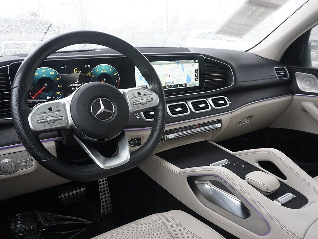 Used 2021 Mercedes-Benz GLS 580 4MATIC w/ Exclusive Trim Package image 27