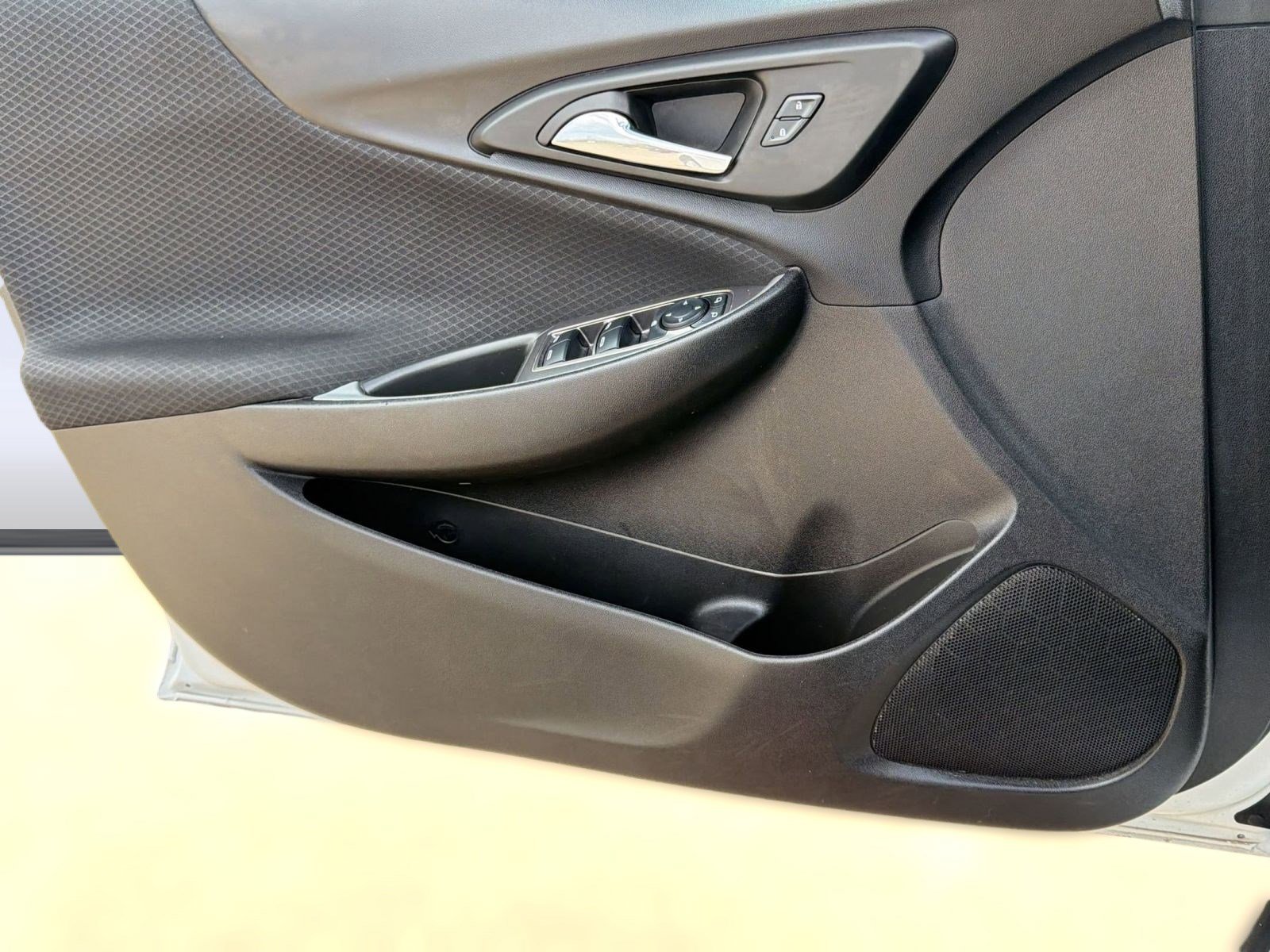 Used 2025 Chevrolet Malibu LT image 12