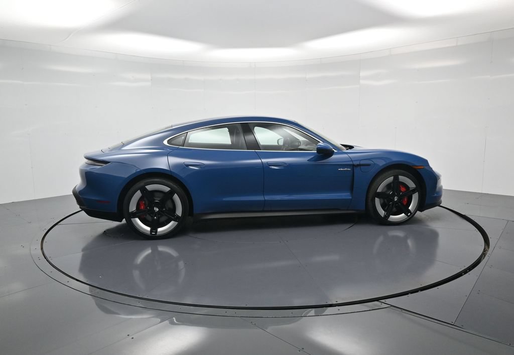 New 2026 Porsche Taycan 4S AWD/4WD image 33