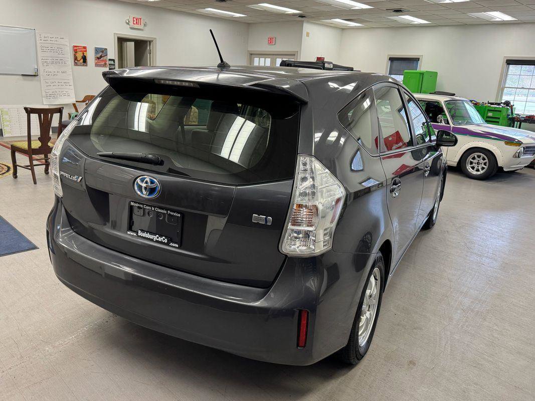 Used 2013 Toyota Prius V Two image 26