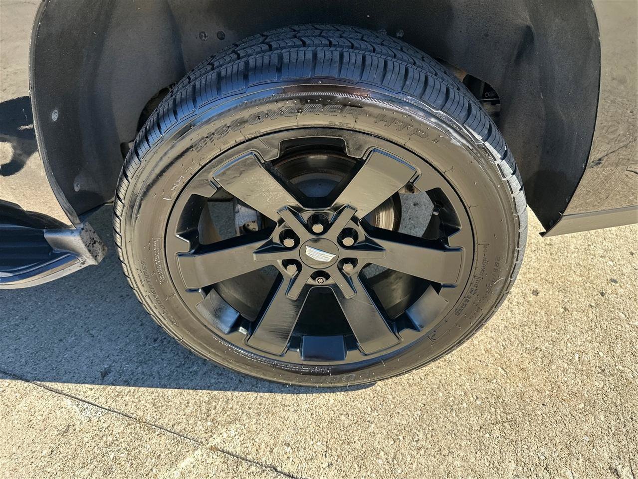 Used 2018 Cadillac Escalade Luxury AWD/4WD image 30