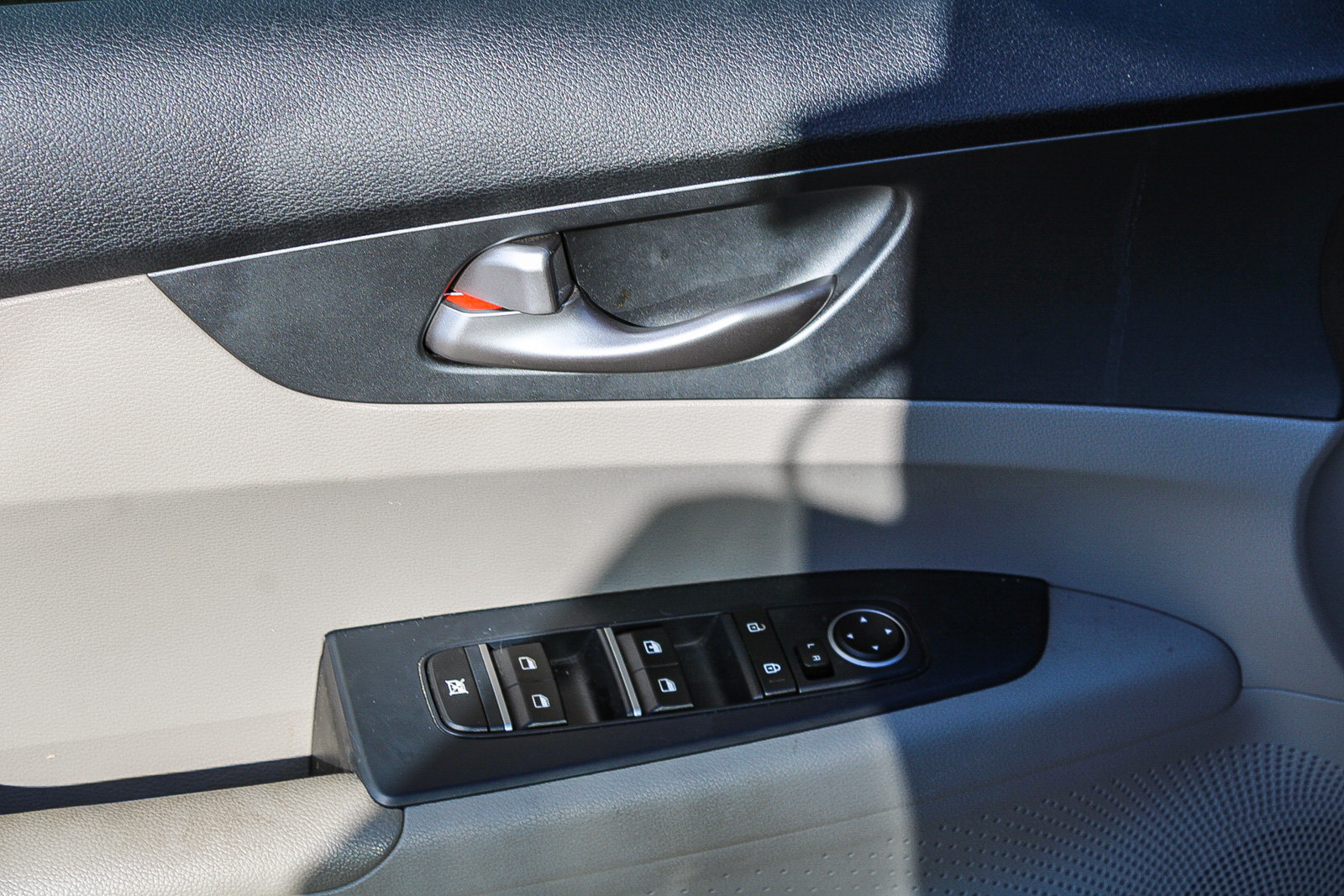 Used 2020 Kia Forte LXS FWD image 22