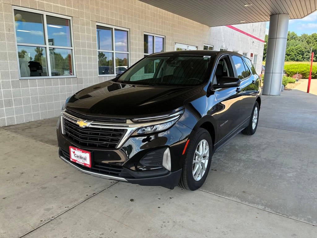 Used 2023 Chevrolet Equinox LT FWD image 2