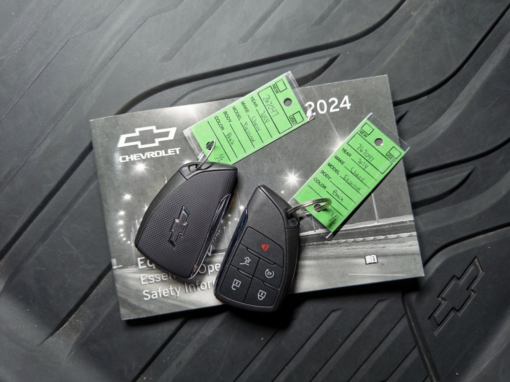 Used 2024 Chevrolet Equinox EV RS FWD image 23