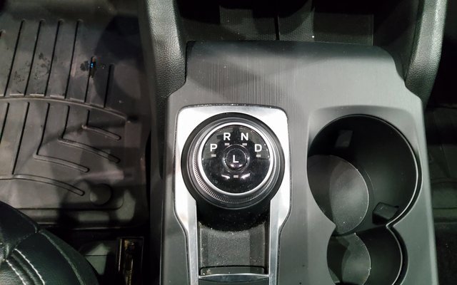 Used 2022 Ford Escape Titanium w/ Class II Trailer Tow Package image 34