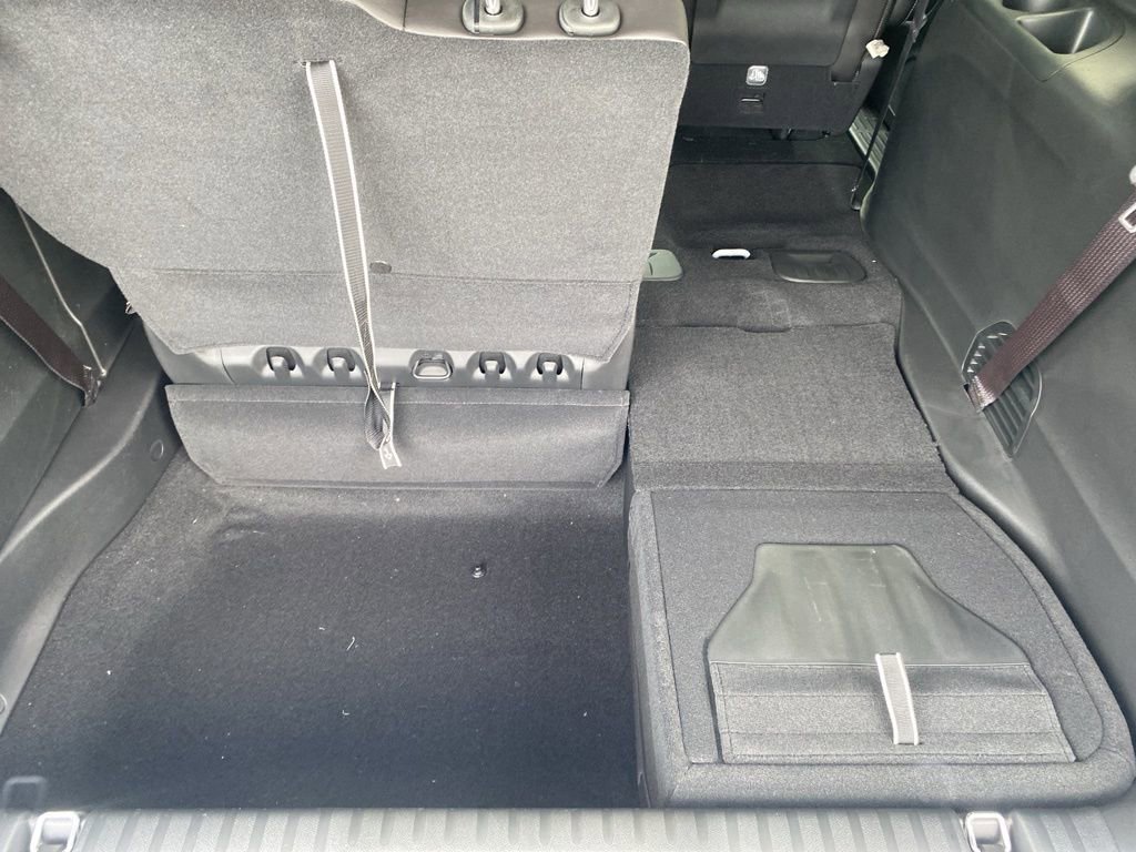 New 2026 Chrysler Pacifica Select w/ S Appearance Package image 14