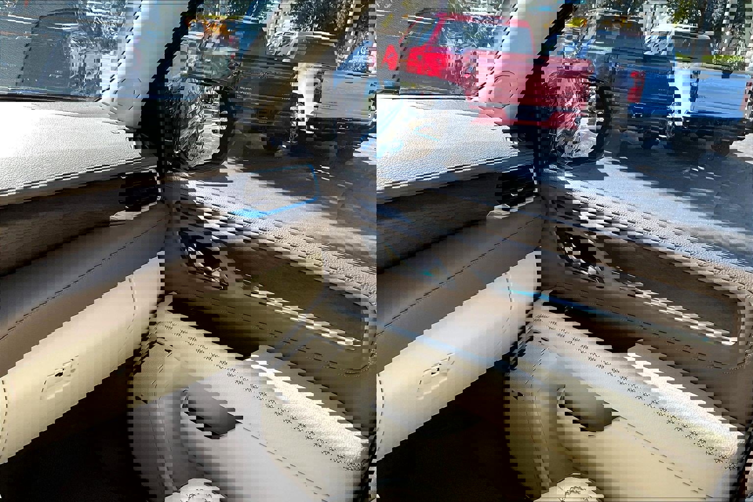 Used 2021 GMC Yukon Denali w/ Denali Premium Package image 15