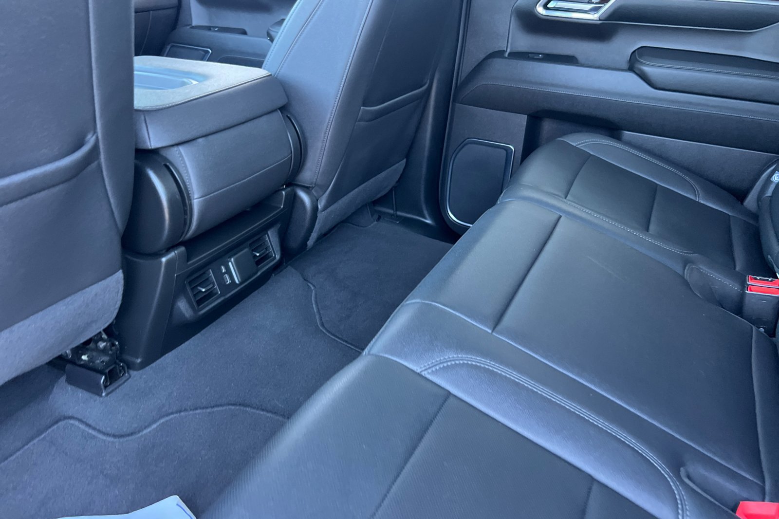 Used 2024 GMC Sierra 1500 SLT image 11