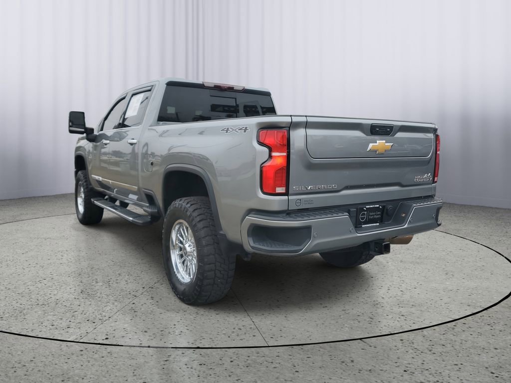 Used 2025 Chevrolet Silverado 2500 High Country w/ Technology Package image 6