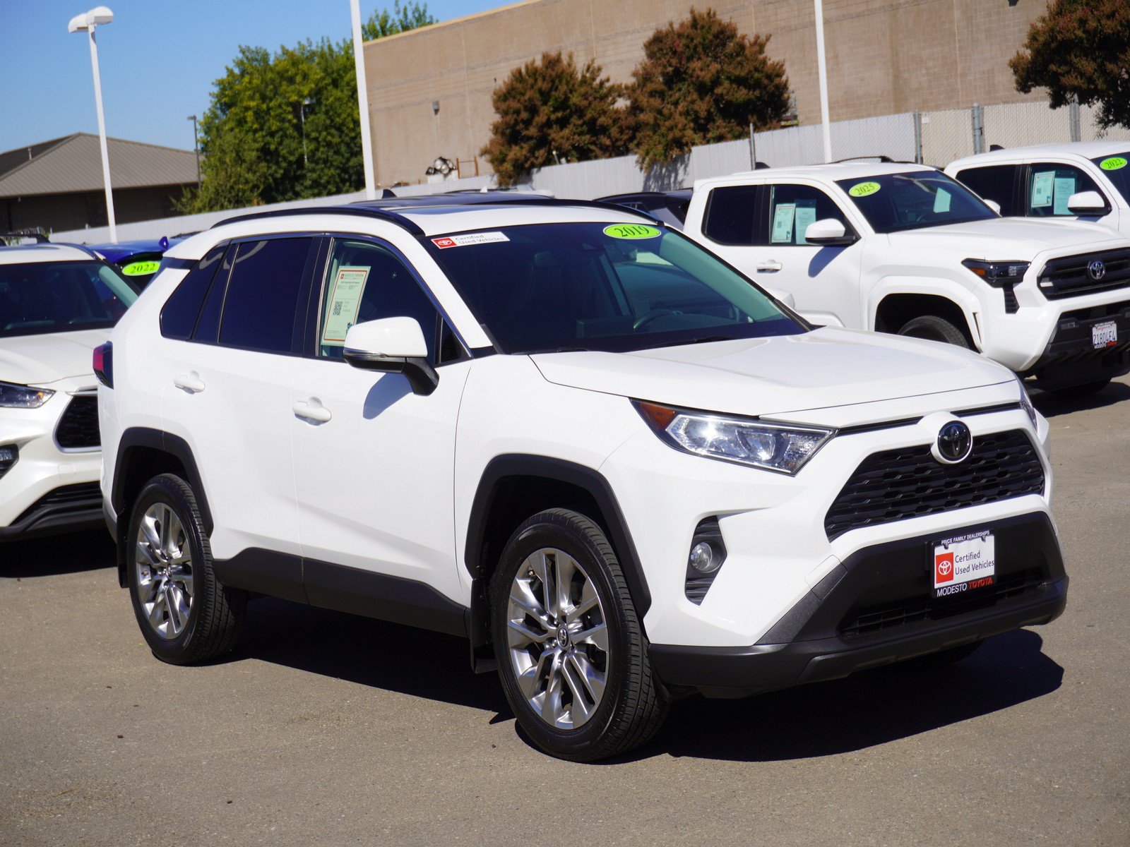 Used 2019 Toyota RAV4 XLE Premium w/ All Weather Liner Package AWD/4WD image 1