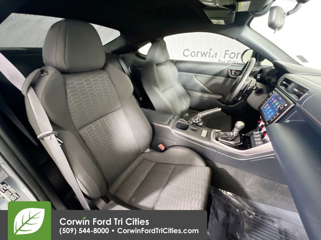Used 2022 Toyota GR86 Base image 17