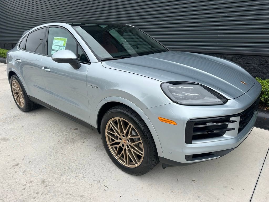 Used 2026 Porsche Cayenne E-Hybrid Coupe image 11