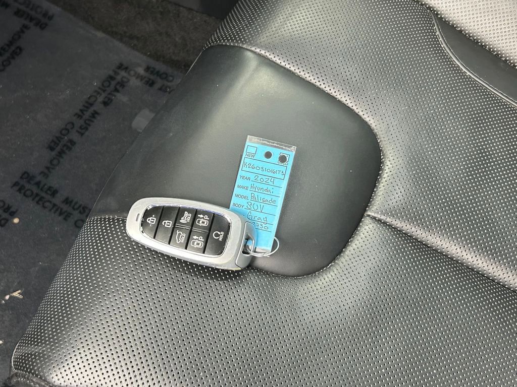 Used 2024 Hyundai Palisade Calligraphy image 59