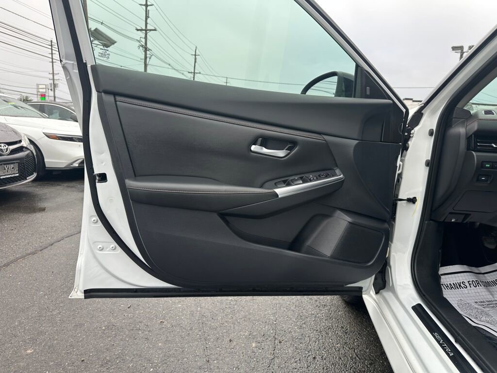 Used 2021 Nissan Sentra SR image 9