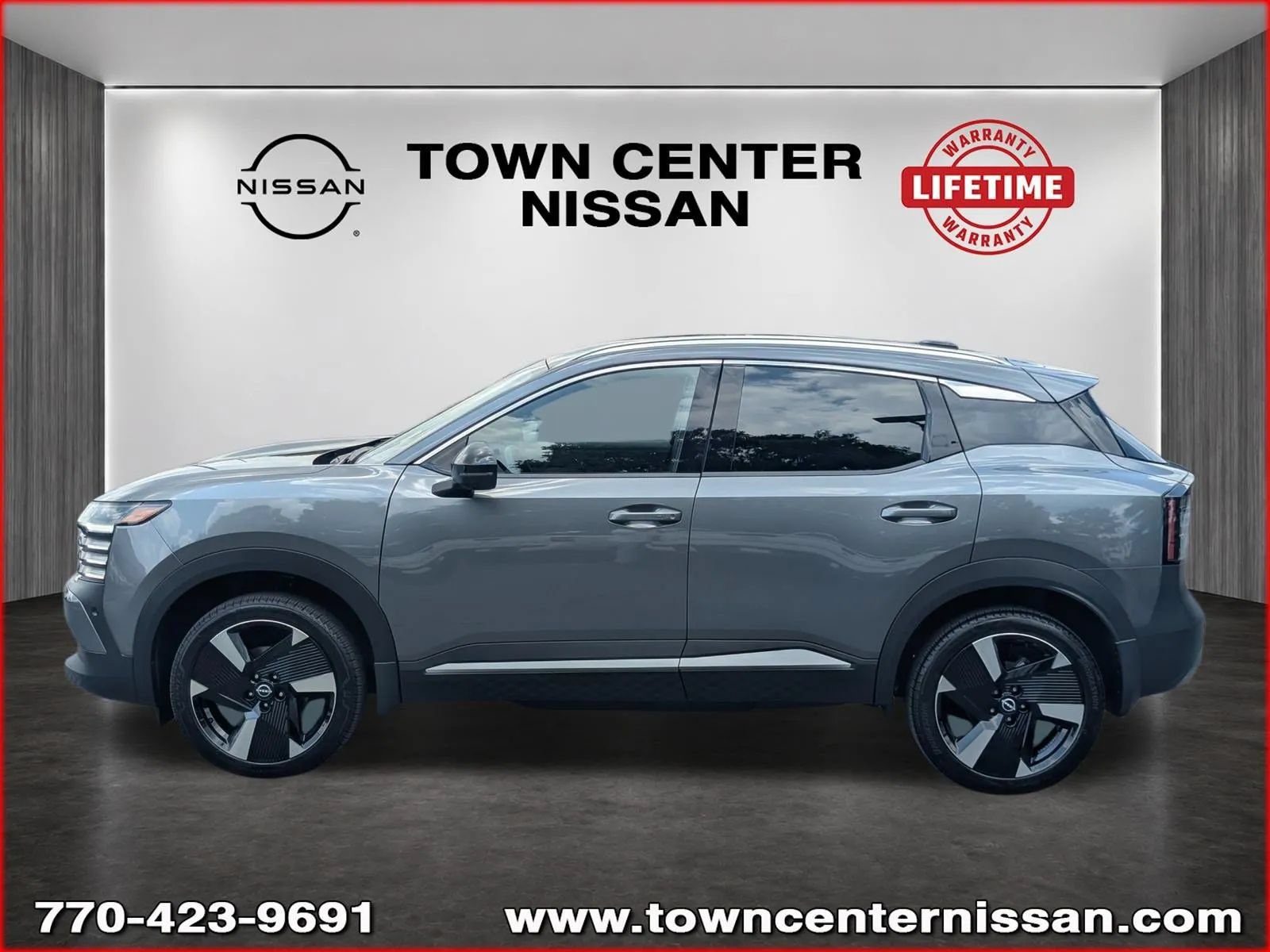 Used 2026 Nissan Kicks SR FWD image 4