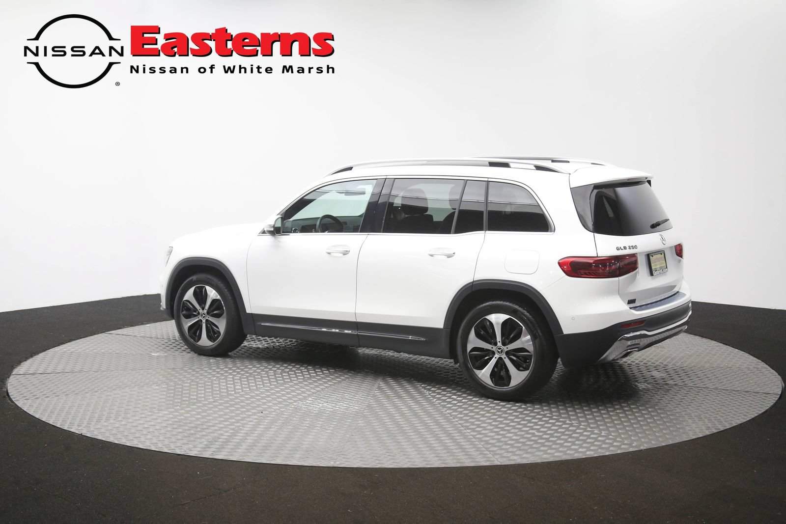 Used 2025 Mercedes-Benz GLB 250 w/ Exclusive Package image 65
