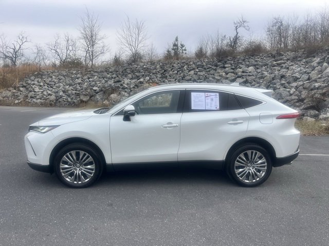 Used 2024 Toyota Venza Limited image 4