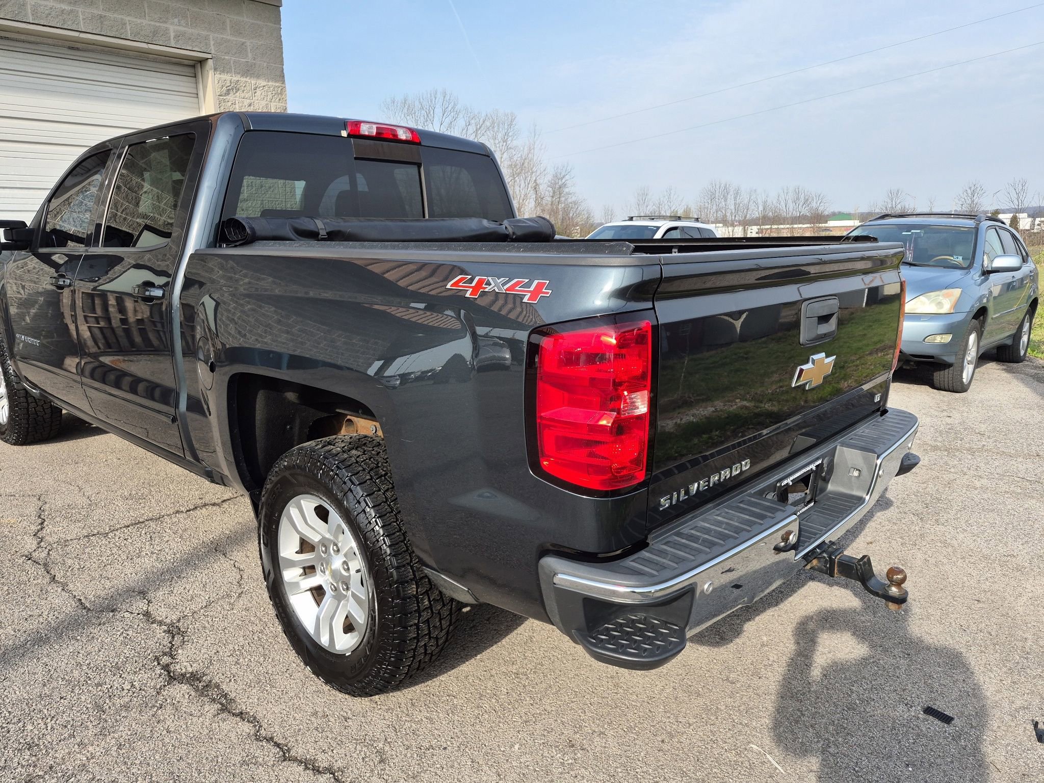 Used 2017 Chevrolet Silverado 1500 LT w/ Max Trailering Package image 5