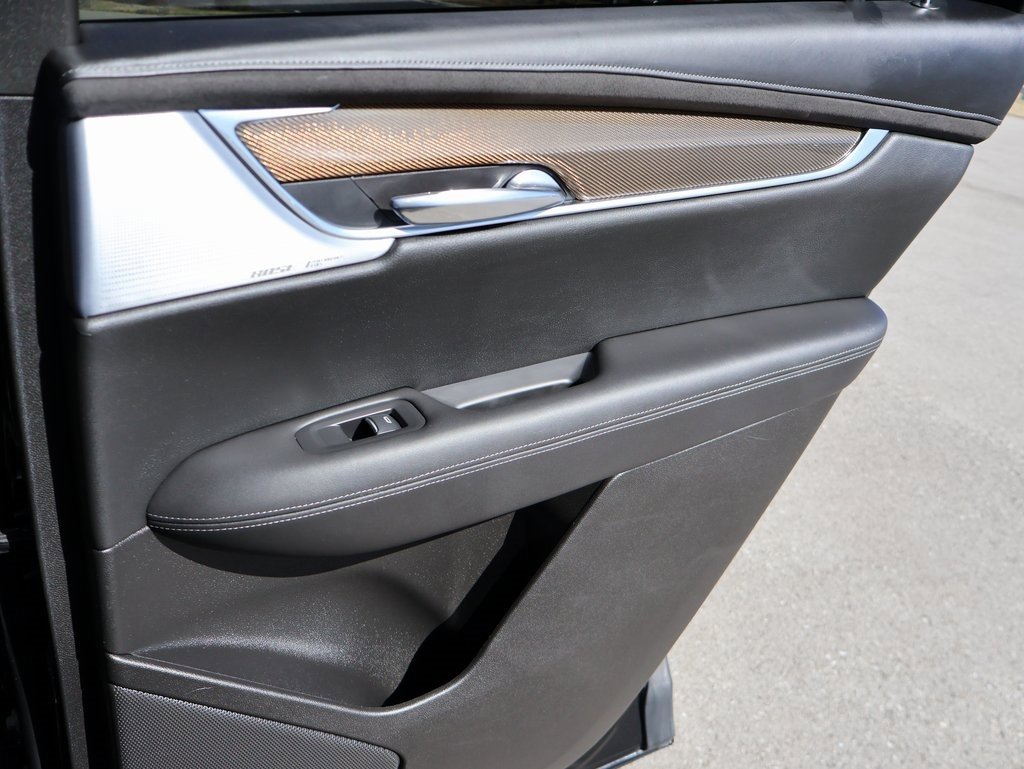 Used 2023 Cadillac XT6 Sport w/ Platinum Package image 18