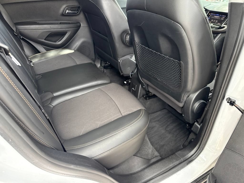 Used 2020 Chevrolet Trax LT w/ Driver Confidence Package AWD/4WD image 23